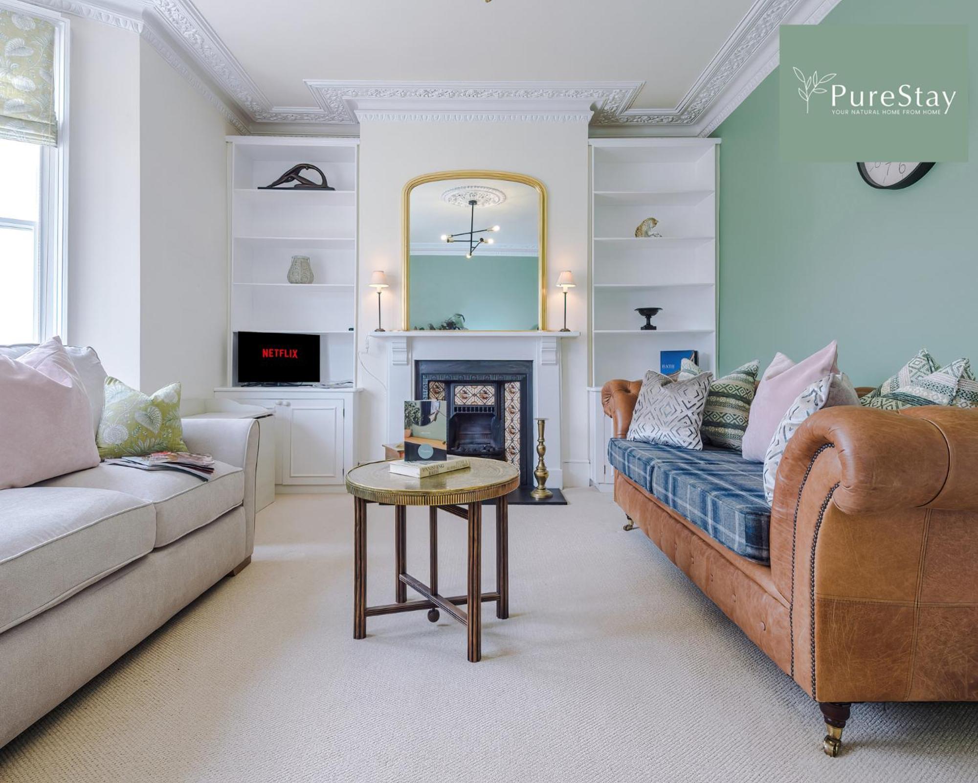 Holiday home Huge Four Bedroom Townhouse By Purestay Short Lets & Serviced