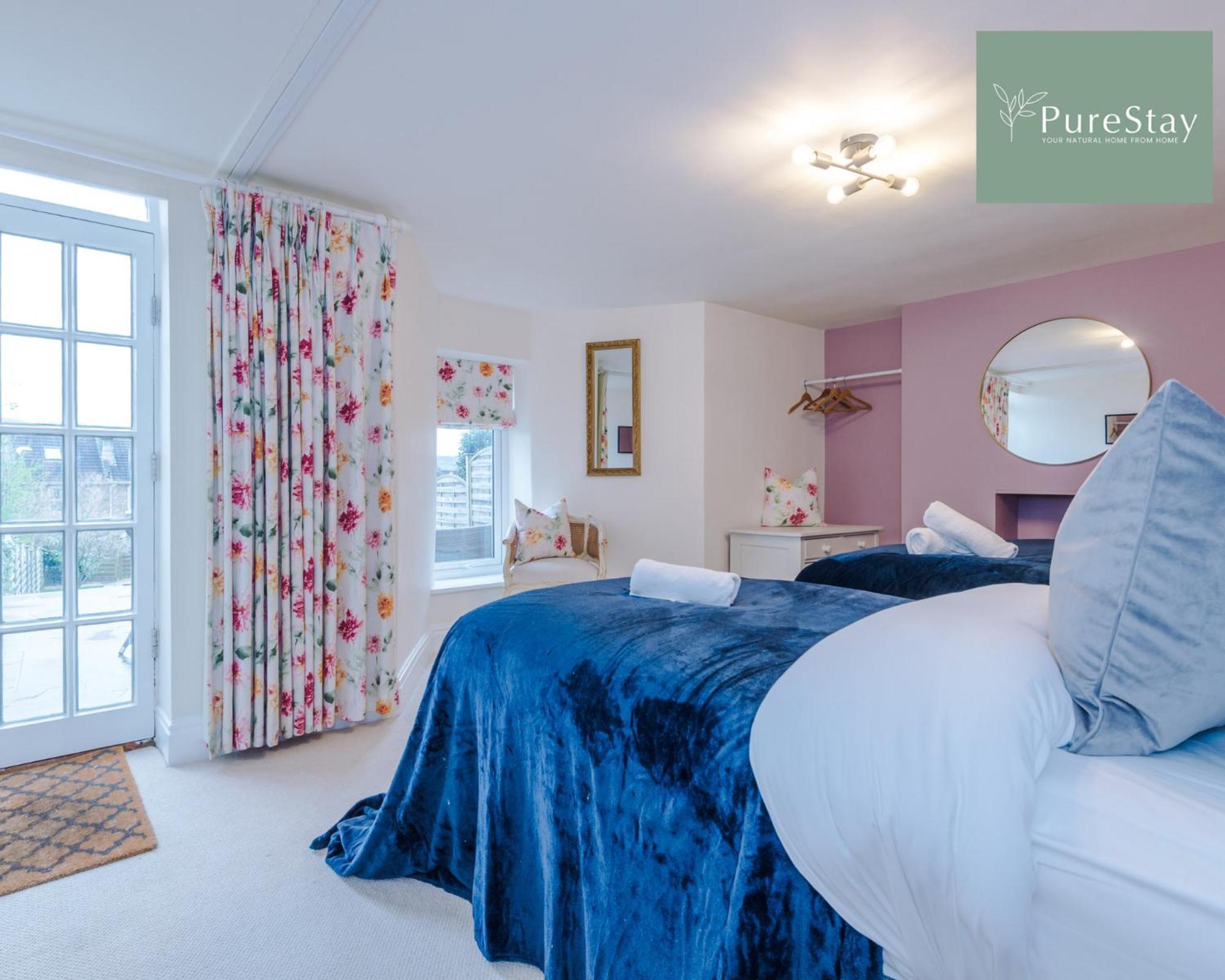 Holiday home Huge Four Bedroom Townhouse By Purestay Short Lets & Serviced